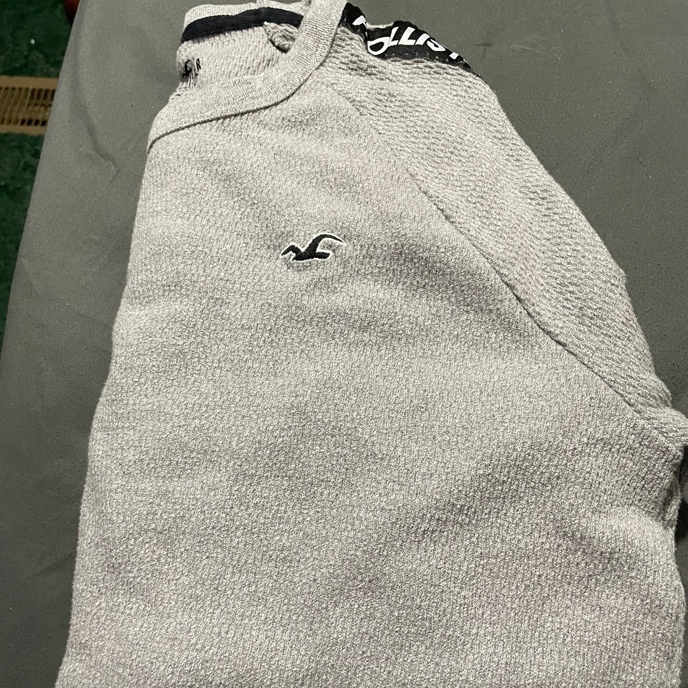 American eagle sweat shirt